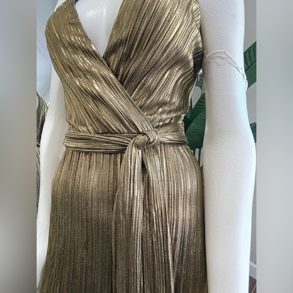 GOLD METALLIC FORMAL DRESS SZ 4 - Picture 3 of 8